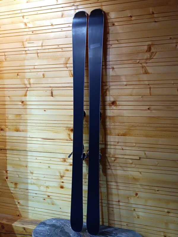 LYŽE VOLKL KANJO 84 175CM --MODEL 2023--
